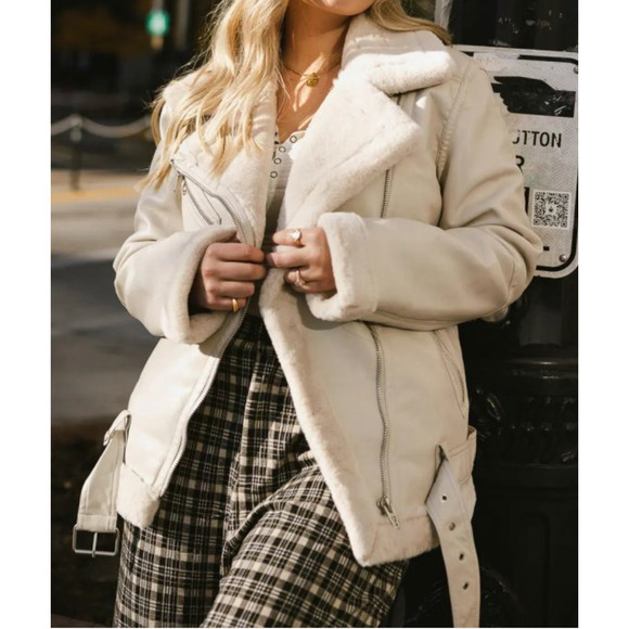 Blank NYC Faux Leather Lining Soft Faux Fur Moto Jacket Size S - Picture 6 of 7